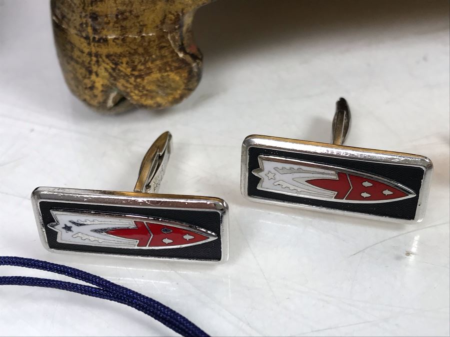 Italian Gilt Wooden Jewelry Box, Carved Chinese Jade And Knot Design Bookmark Of Character Fu 'Blessing', Various Mens Tie Clips And Cufflinks With Box And Glass Pendant [Photo 9]