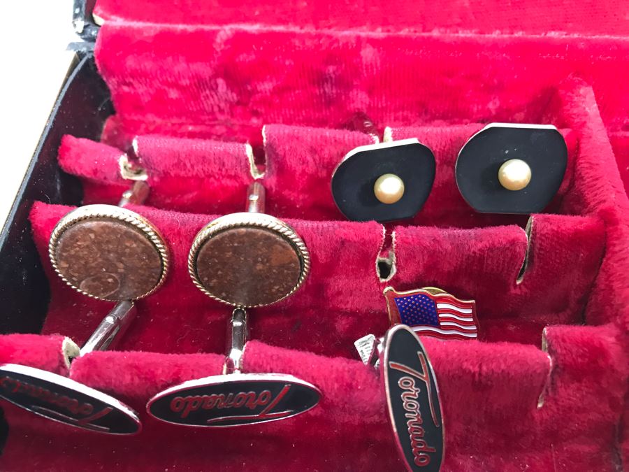 Italian Gilt Wooden Jewelry Box, Carved Chinese Jade And Knot Design Bookmark Of Character Fu 'Blessing', Various Mens Tie Clips And Cufflinks With Box And Glass Pendant [Photo 13]