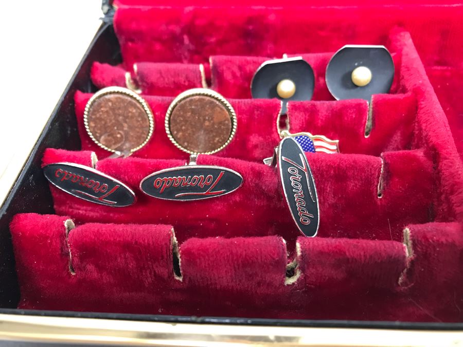 Italian Gilt Wooden Jewelry Box, Carved Chinese Jade And Knot Design Bookmark Of Character Fu 'Blessing', Various Mens Tie Clips And Cufflinks With Box And Glass Pendant [Photo 12]