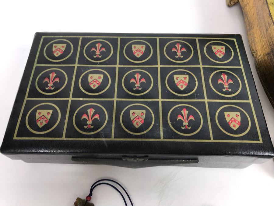 Italian Gilt Wooden Jewelry Box, Carved Chinese Jade And Knot Design Bookmark Of Character Fu 'Blessing', Various Mens Tie Clips And Cufflinks With Box And Glass Pendant [Photo 15]