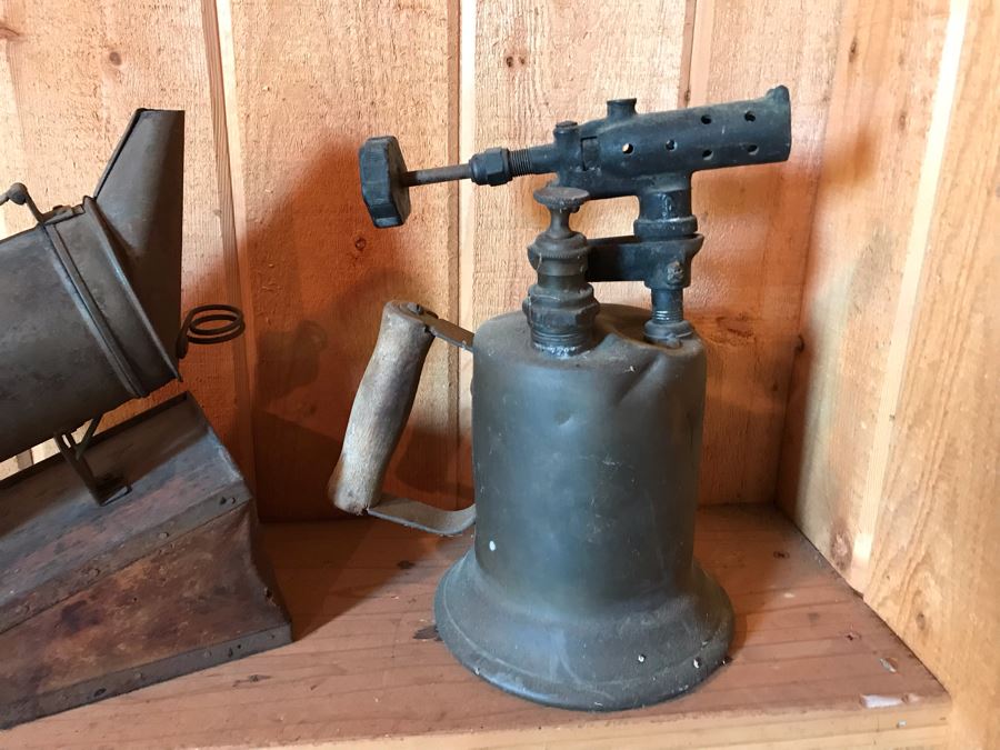 Vintage 1921 Clayton & Lambert Mfg Co Blowtorch And Antique Bellows Bee Smoker [Photo 12]
