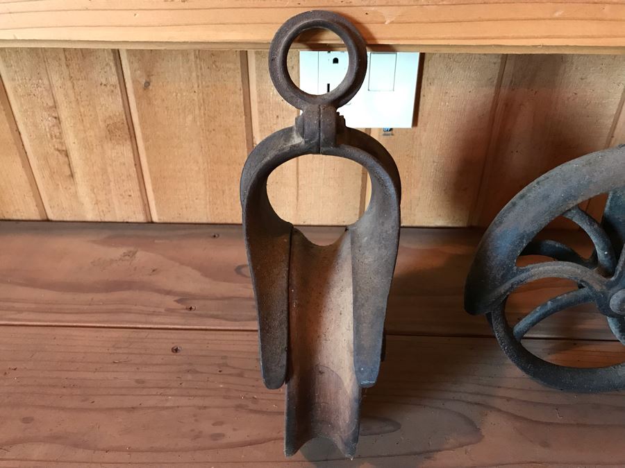 Vintage Myers O.K. 298 Cast Iron And Wood Hay Barn Farm Pulley And Industrial Metal Pulley [Photo 9]