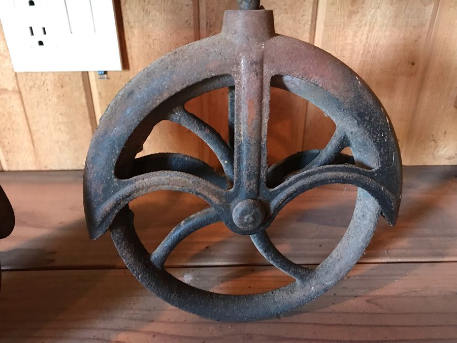 Vintage Myers O.K. 298 Cast Iron And Wood Hay Barn Farm Pulley And Industrial Metal Pulley [Photo 8]