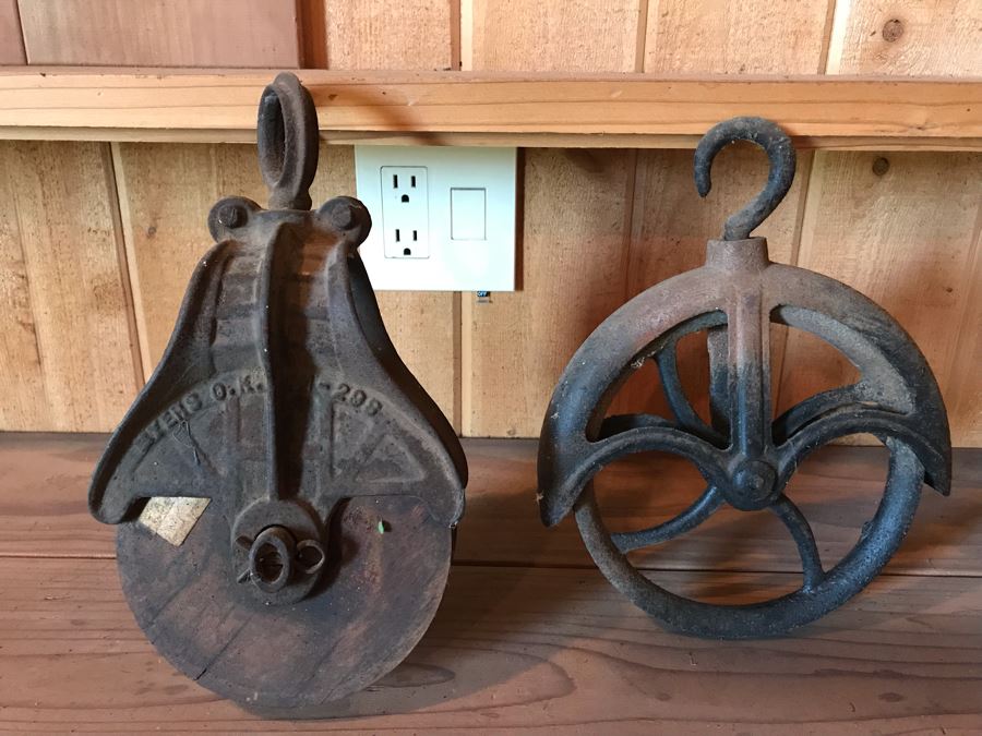 Vintage Myers O.K. 298 Cast Iron And Wood Hay Barn Farm Pulley And Industrial Metal Pulley