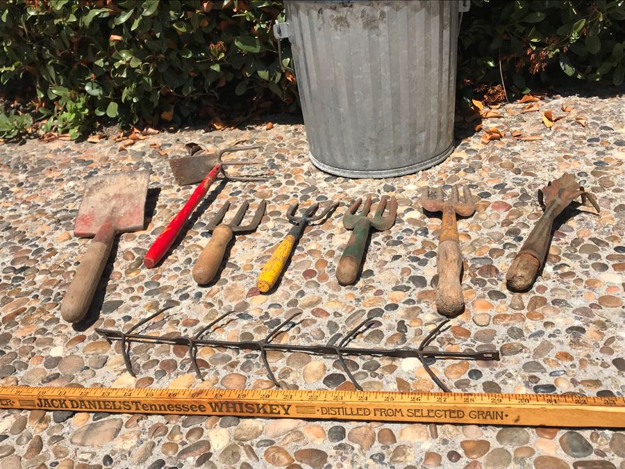 Vintage Gardening Tools Lot With Various Colored Handles And Small Galvanized Can [Photo 9]