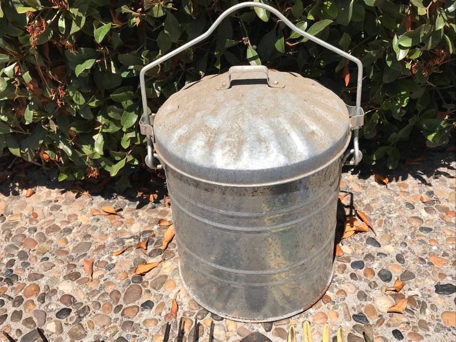 Vintage Gardening Tools Lot With Various Colored Handles And Small Galvanized Can [Photo 8]