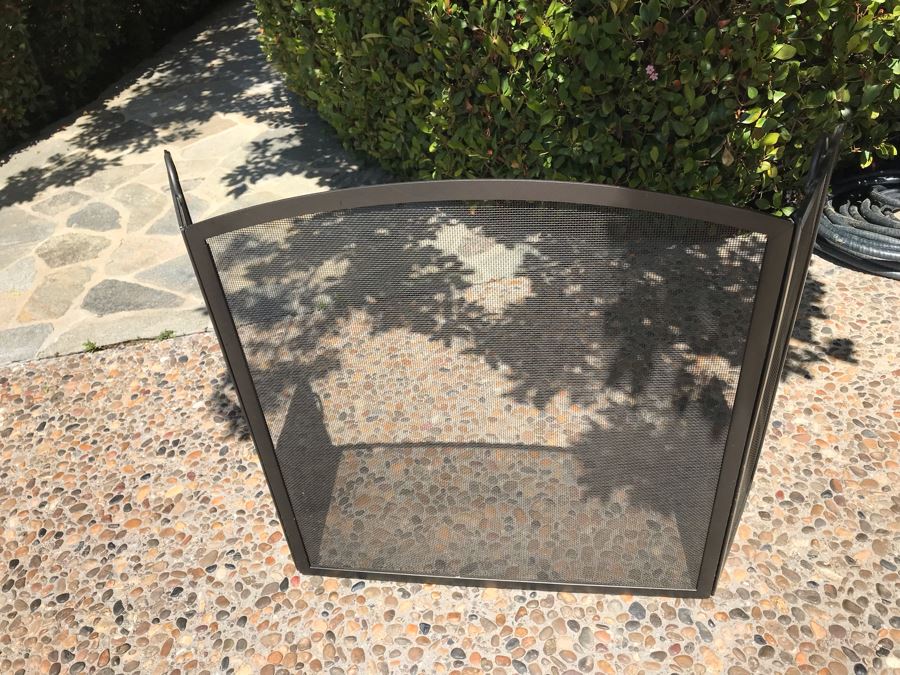 Heavy-duty Metal Fireplace Screen [Photo 3]