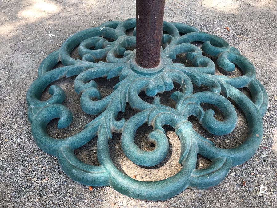 Sunbrella Outdoor Umbrella With Cast Iron Umbrella Stand [Photo 5]