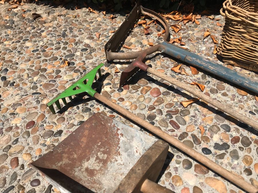 Vintage Gardening Tools, Vintage American Mercantile Metal Scoop And Woven Wicker Basket [Photo 9]