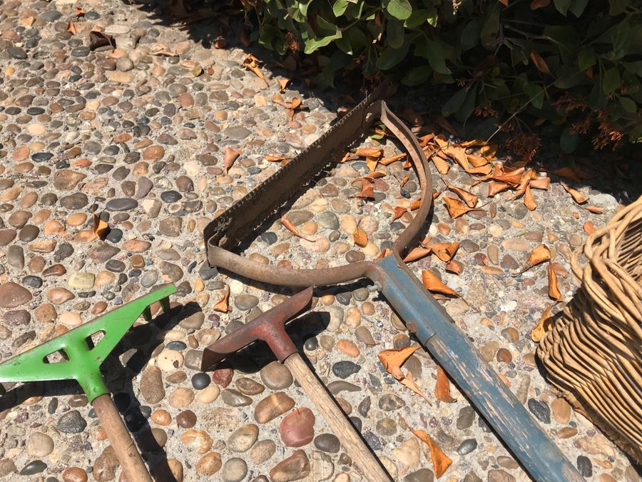 Vintage Gardening Tools, Vintage American Mercantile Metal Scoop And Woven Wicker Basket [Photo 10]