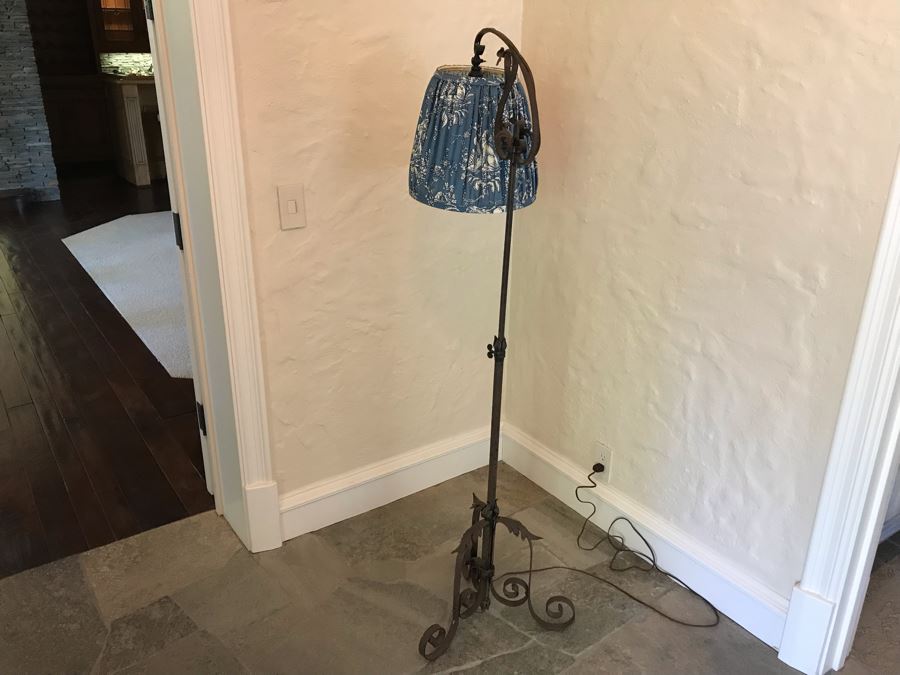 Antique Handmade Wrought Iron Floor Lamp Light With Adjustable Height [Photo 15]