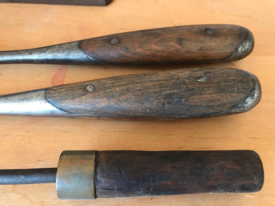 Antique Stanley Rule & Level Co Level With 1908 Patent, Vintage Wood Hand Plane, Pair Of Vintage Perfect Handle Screwdrivers Tools From H. D. Smith & Co And Old Tool [Photo 20]