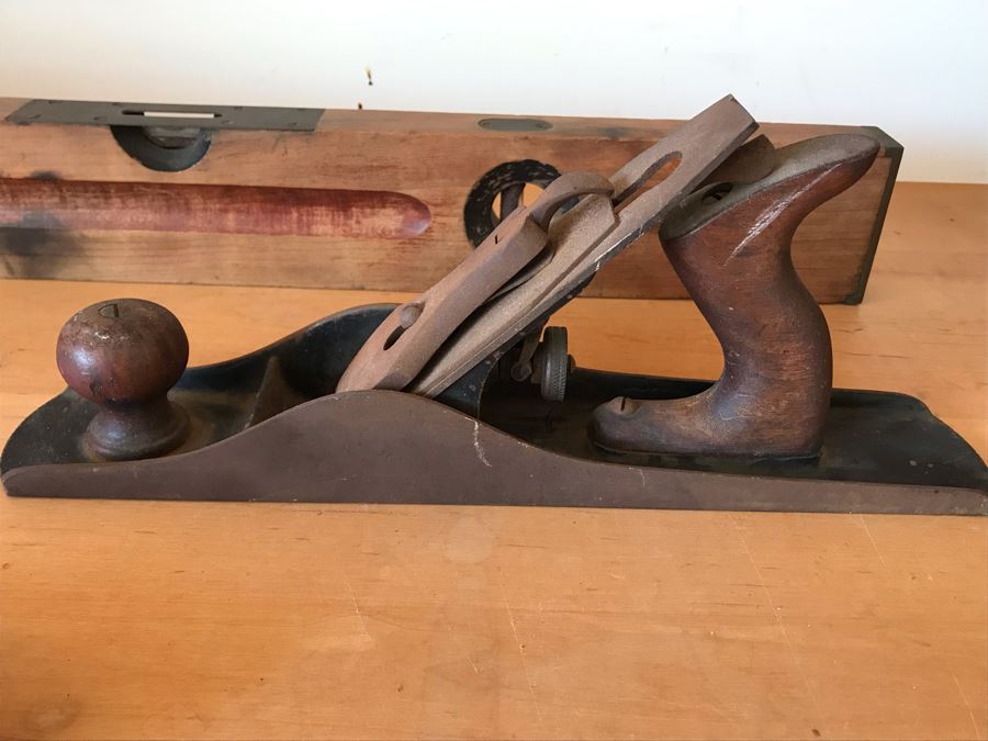 Antique Stanley Rule & Level Co Level With 1908 Patent, Vintage Wood Hand Plane, Pair Of Vintage Perfect Handle Screwdrivers Tools From H. D. Smith & Co And Old Tool [Photo 10]