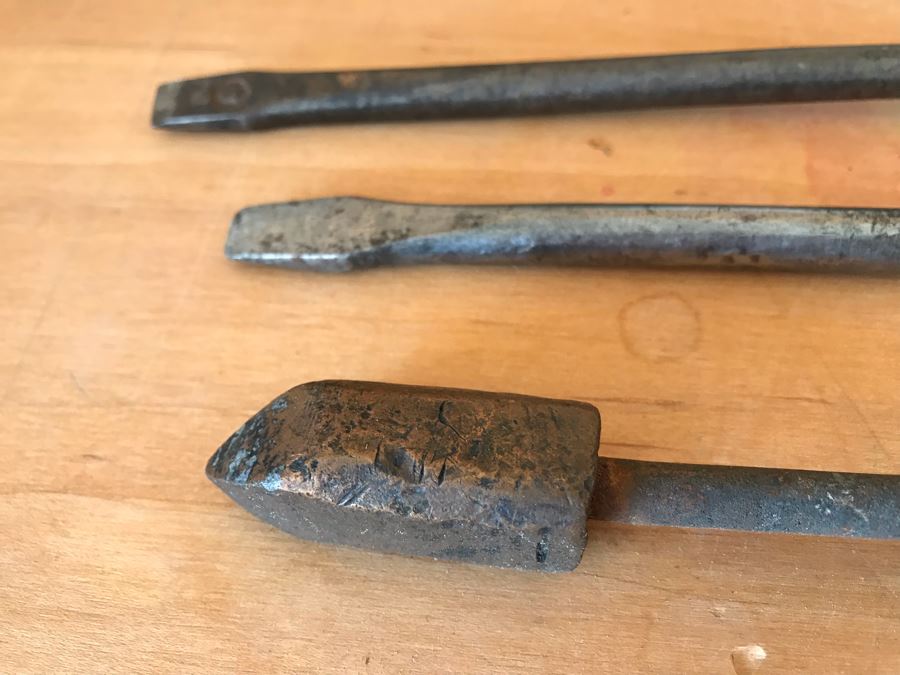 Antique Stanley Rule & Level Co Level With 1908 Patent, Vintage Wood Hand Plane, Pair Of Vintage Perfect Handle Screwdrivers Tools From H. D. Smith & Co And Old Tool [Photo 21]