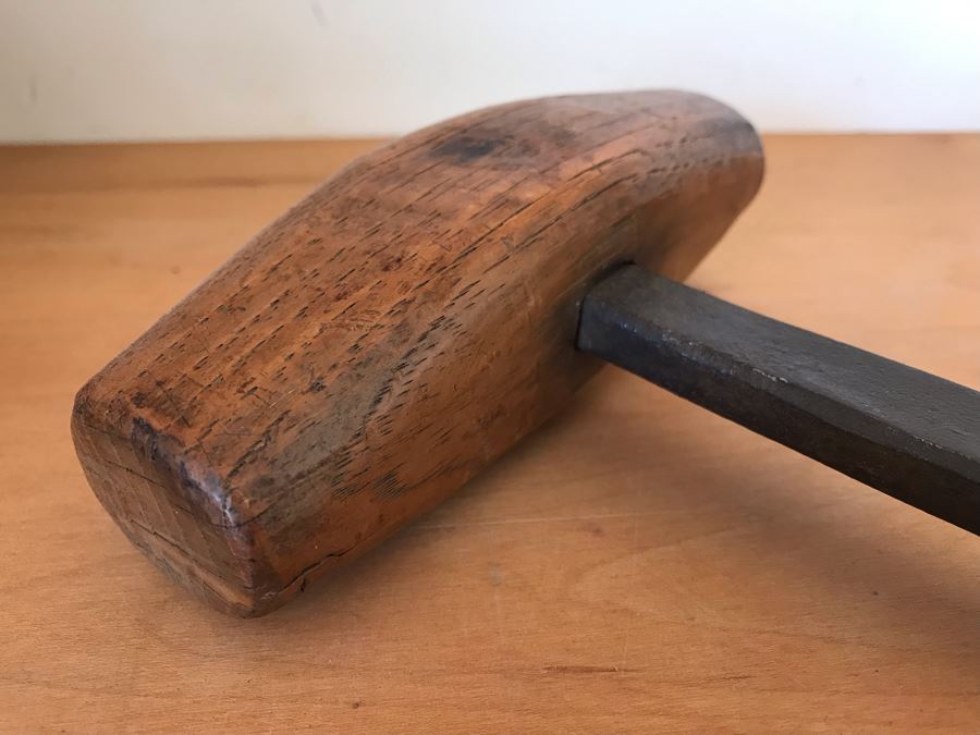 Antique 19th Century Clapboard Chisel Blacksmith Wrought Iron Tool And Antique Wooden-Handled Corkscrew Drill [Photo 4]