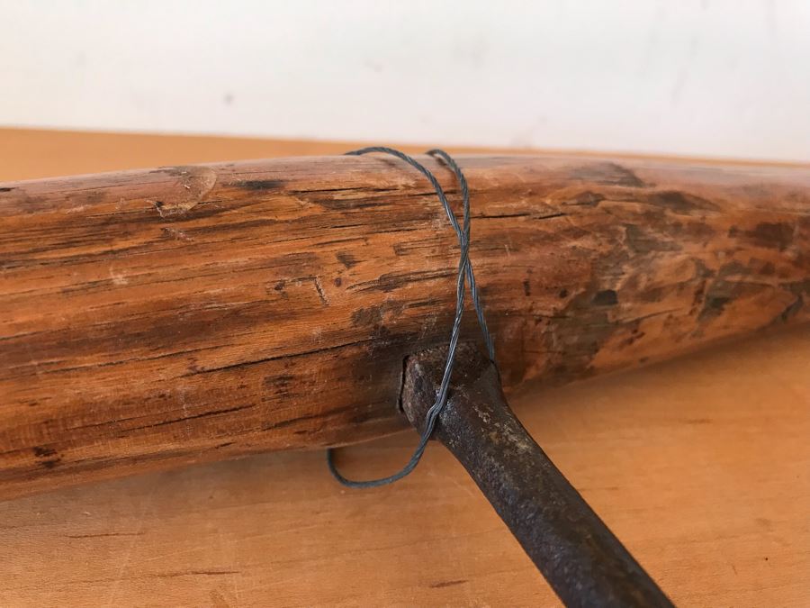 Antique 19th Century Clapboard Chisel Blacksmith Wrought Iron Tool And Antique Wooden-Handled Corkscrew Drill [Photo 13]