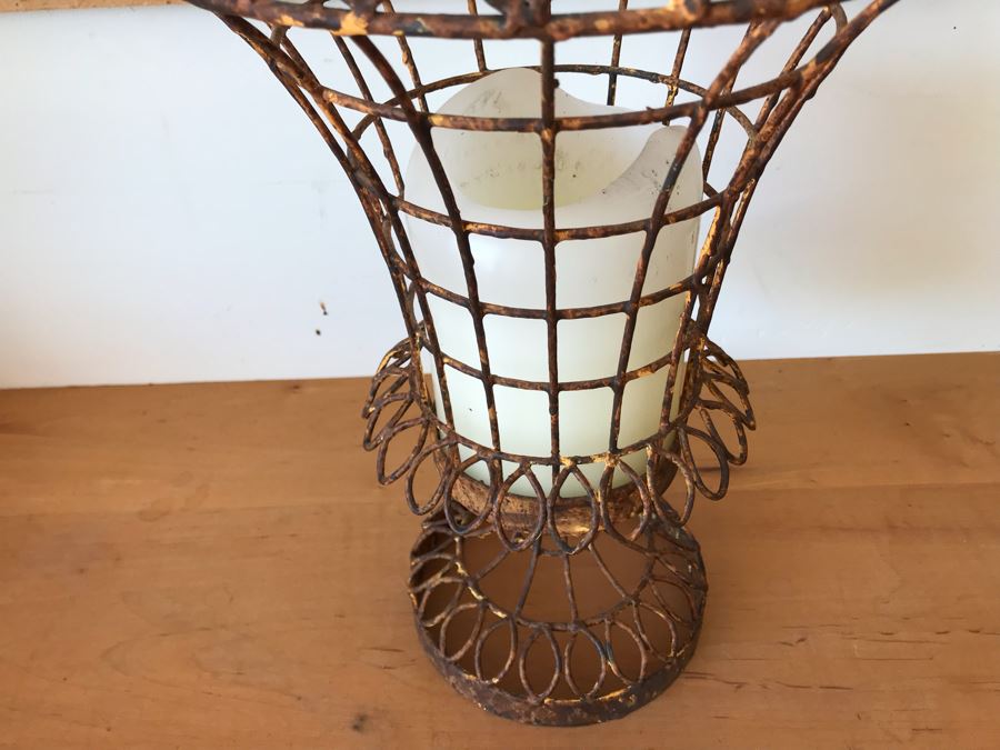 Vintage Metal Footed Candle Holder [Photo 4]