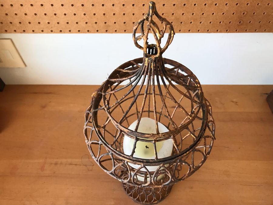 Vintage Metal Footed Candle Holder [Photo 7]