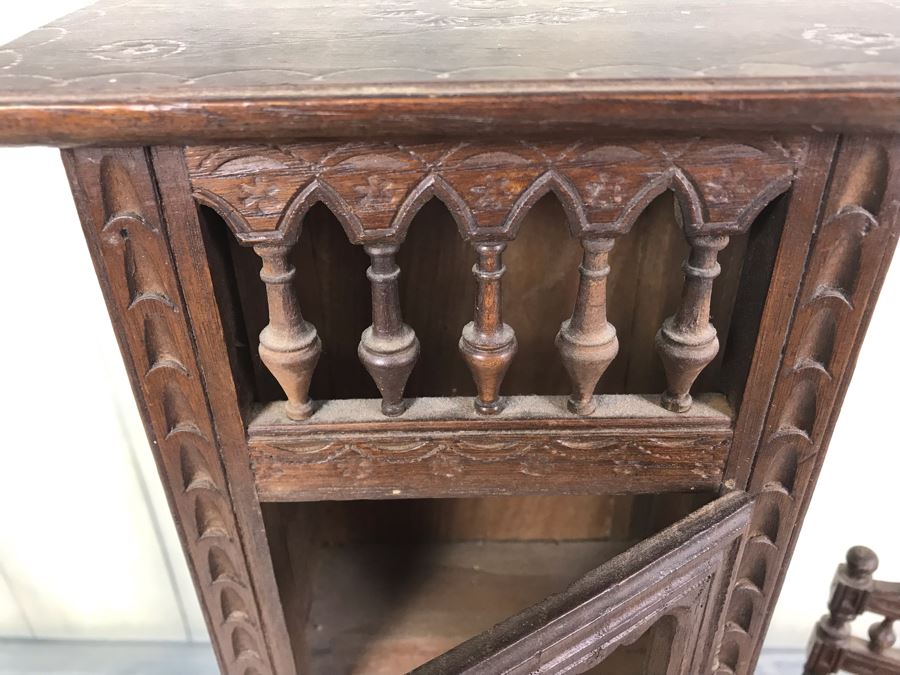 Pair Of Intricately Hand Carved Wooden Doll Furniture Chair And Cupboard Plus Wooden Box [Photo 5]