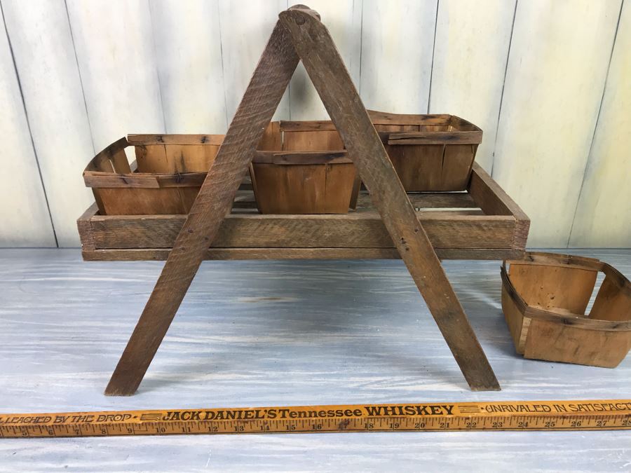 Vintage Wooden Strawberry Basket Carrier 17'W X 15'H [Photo 15]