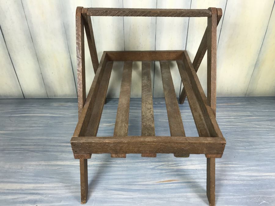 Vintage Wooden Strawberry Basket Carrier 17'W X 15'H [Photo 4]