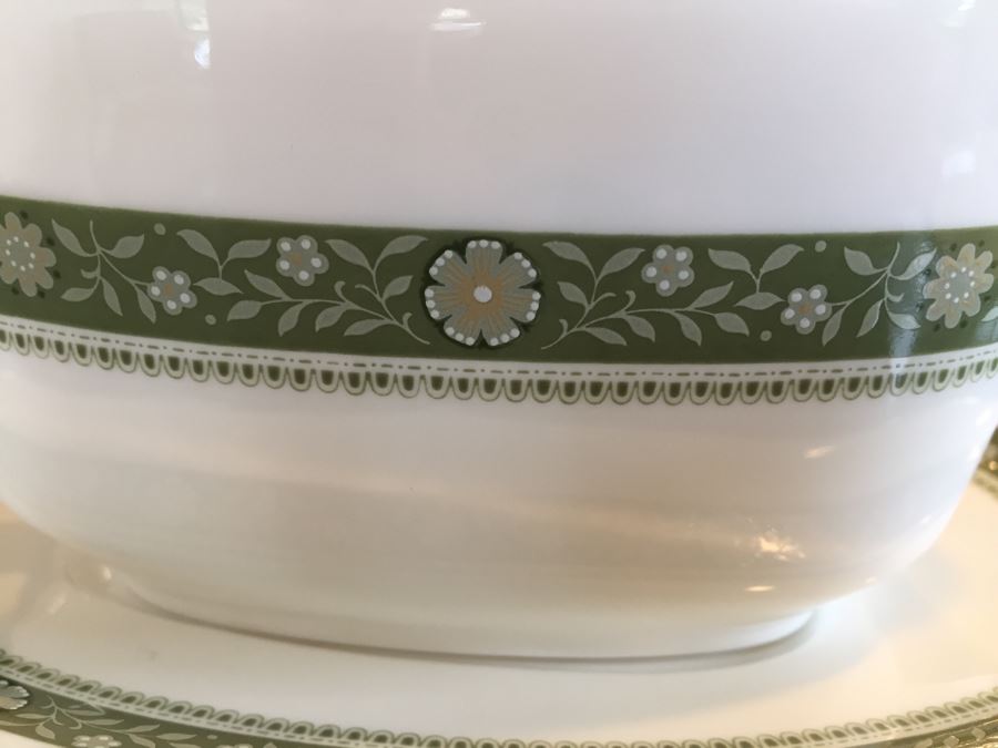 Elegant Royal Doulton English Fine Bone China Set Service Rondelay H5004 Pattern [Photo 7]