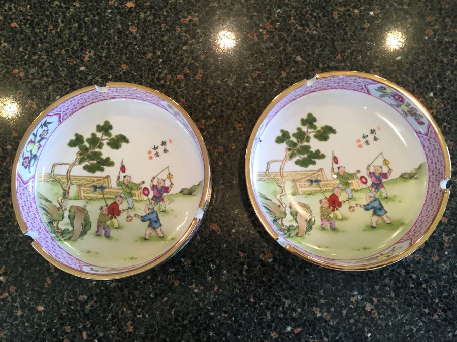 Pair Of Signed Chinese Porcelain Ashtrays [Photo 1]