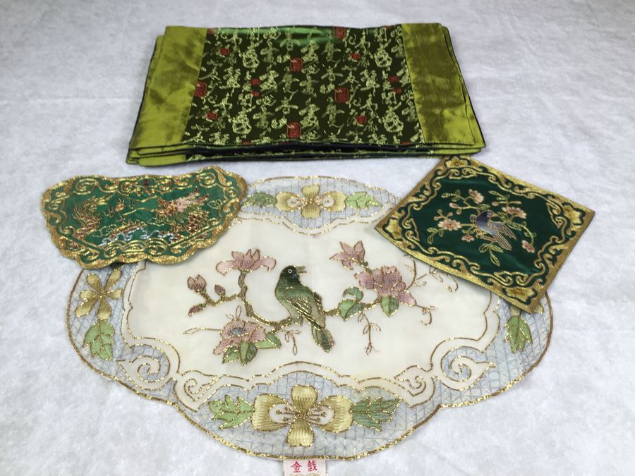 Chinese Silk Embroidery Place Mats [Photo 1]