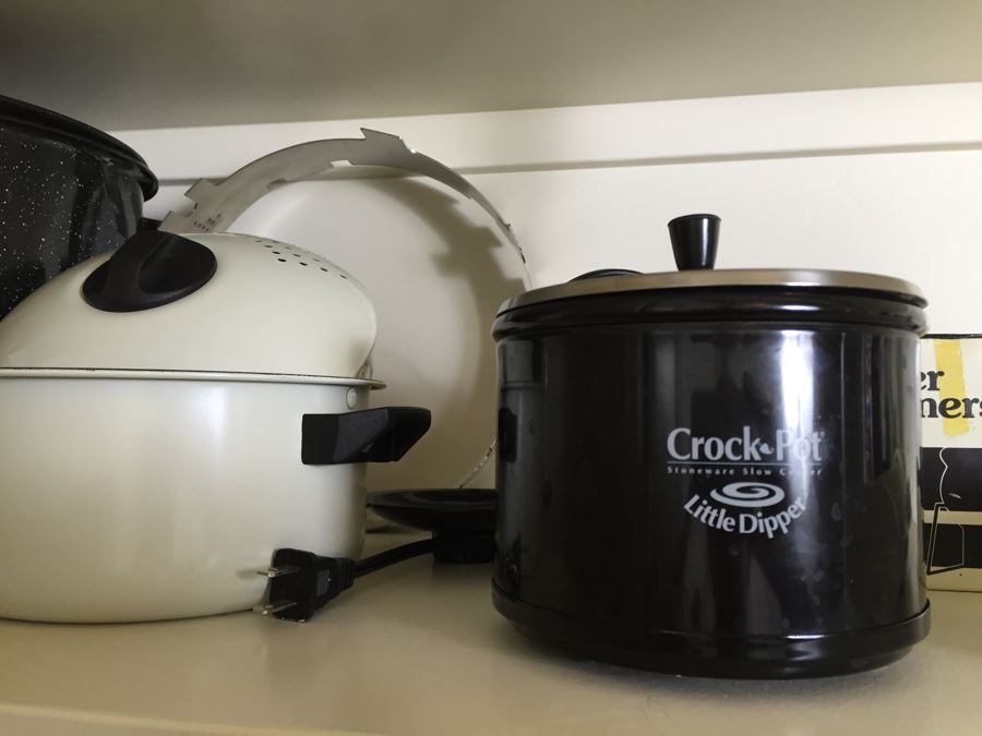 Just Added - (2) Shelves Of Kitchen Appliances And Items Including Braun Coffee Grinder, Cuisinart Chopper, Chefs Choice Knife Sharpener, George Forman Grill, Crock Pots - See Photos [Photo 3]
