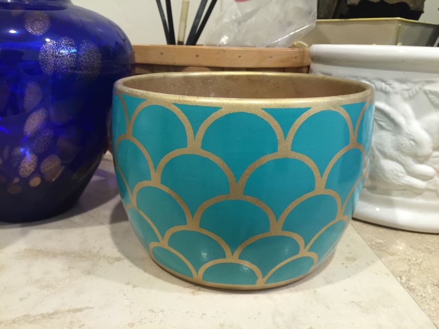Just Added - Huge Flower Pot, Basket, Home Decor Lot - See Photos [Photo 10]