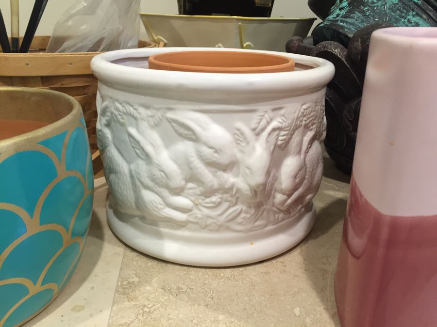 Just Added - Huge Flower Pot, Basket, Home Decor Lot - See Photos [Photo 14]