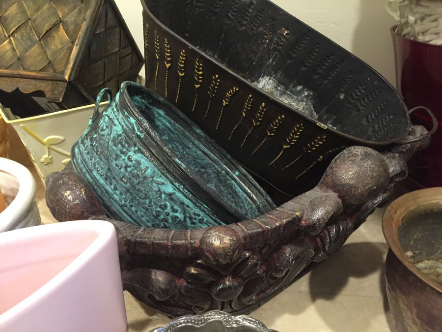 Just Added - Huge Flower Pot, Basket, Home Decor Lot - See Photos [Photo 21]