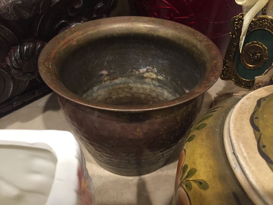 Just Added - Huge Flower Pot, Basket, Home Decor Lot - See Photos [Photo 27]