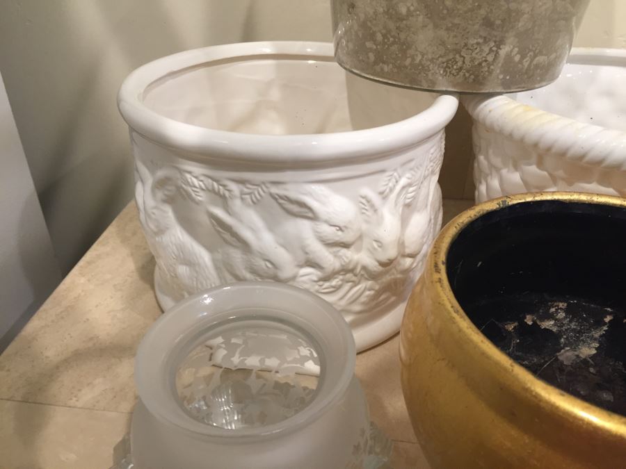 Just Added - Huge Flower Pot, Basket, Home Decor Lot - See Photos [Photo 13]