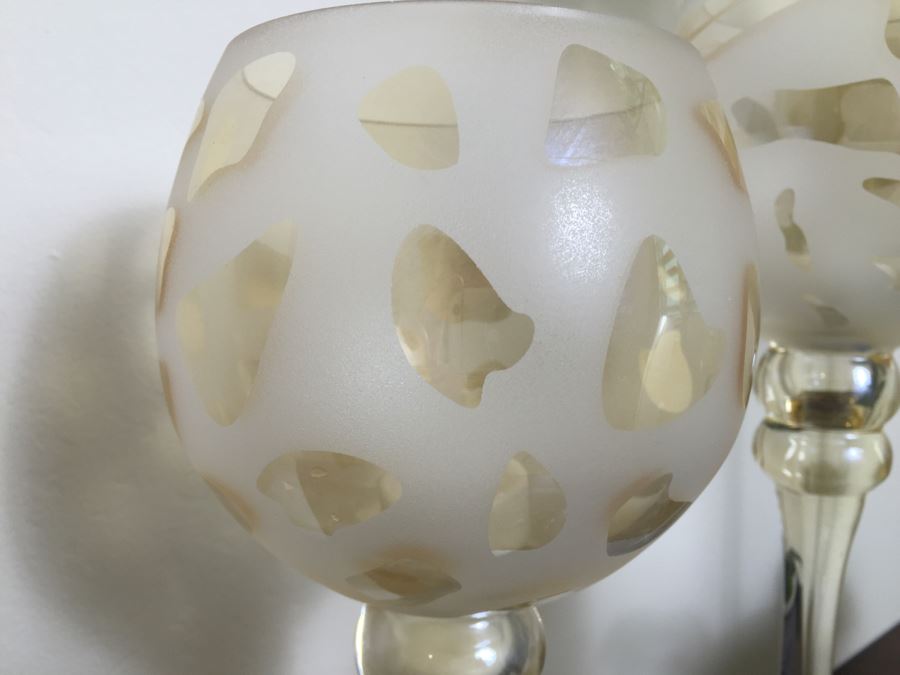 Just Added - Faux Orchids In Blue And White Pot And (3) Decorative Stemware [Photo 3]