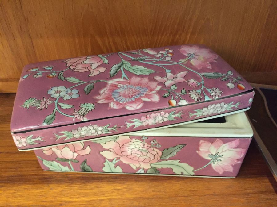 Just Added - Home Decor Lot With Crystal Egg, LENOX Vase, Japanese Vase, Candle Holders - See Photos [Photo 11]