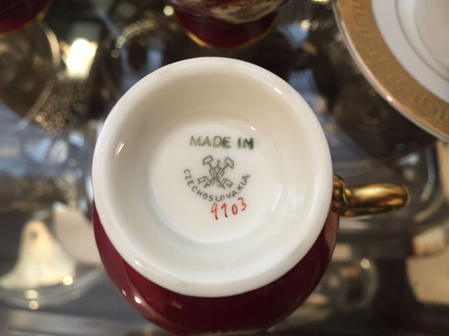 Just Added - (5) Czechoslovakia Maroon And Gold Coffee Cups With (2) Saucers And (4) CC&T Gold Coffee Cups With Saucers [Photo 10]