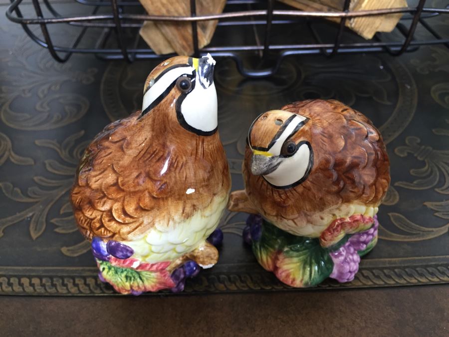 Just Added - Home Decor Lot With Various Handpainted Plates, Nepalese Tibetan Brass Filigree Birds With Inlayed Coral And Turquoise, Hand-Blown Glass Plate, Metal Basket (One Of The Small Bird Figurines Has Chip) - See Photos [Photo 11]