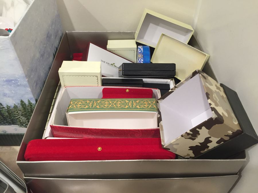 Just Added - Wrapping Paper, Ribbons And Box Lot [Photo 2]