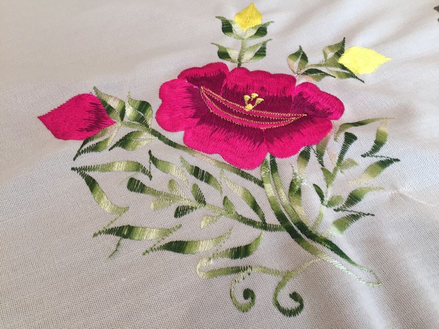 Just Added - Stunning Embroidered Roses Tablecloth And Black Galleria Gultex Embroidered Tablecloth With Matching Placemats [Photo 5]