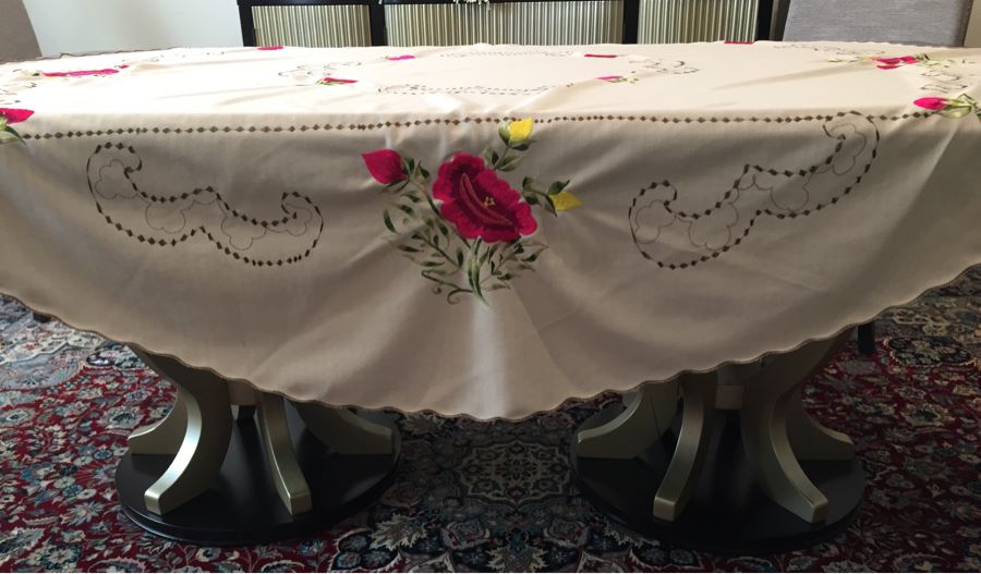 Just Added - Stunning Embroidered Roses Tablecloth And Black Galleria Gultex Embroidered Tablecloth With Matching Placemats [Photo 4]