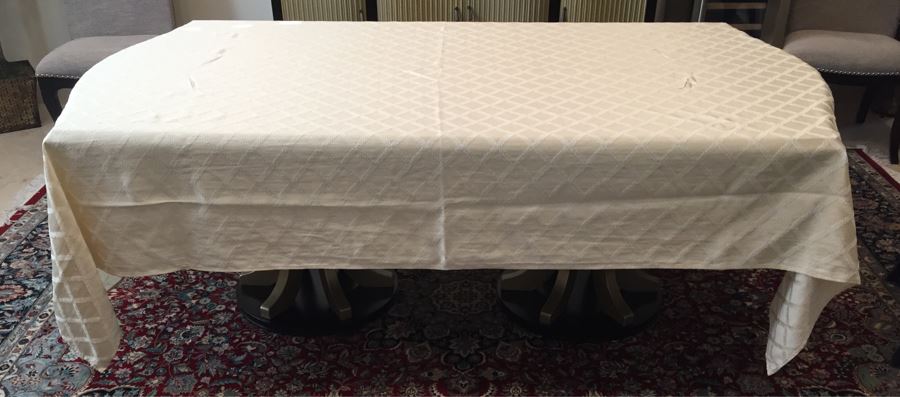 Just Added - Set Of (3) Tablecloths Includes LENOX Tablecloth With Matching Placemats [Photo 6]