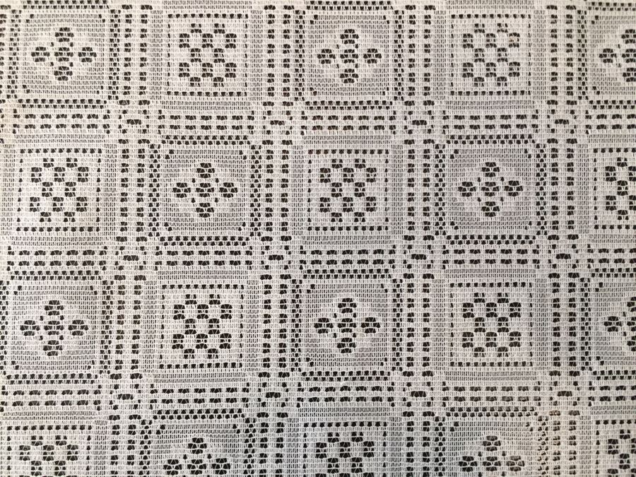 Just Added - Set Of (3) Tablecloths Includes LENOX Tablecloth With Matching Placemats [Photo 18]