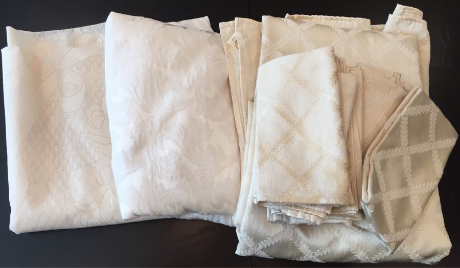 Just Added Set Of (3) Tablecloths Includes LENOX Tablecloth With