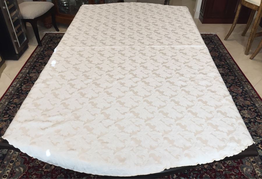 Just Added - Set Of (3) Tablecloths Includes LENOX Tablecloth With Matching Placemats [Photo 25]
