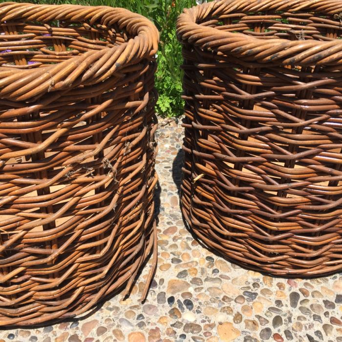 Pair Of Large Vintage Woven Baskets And (4) Wooden Motif Flower Planters [Photo 5]