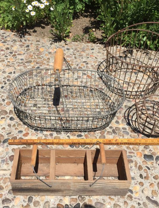 (4) Vintage Metal Wire Egg Baskets, One Metal Carrier And One Wooden Carrier [Photo 3]