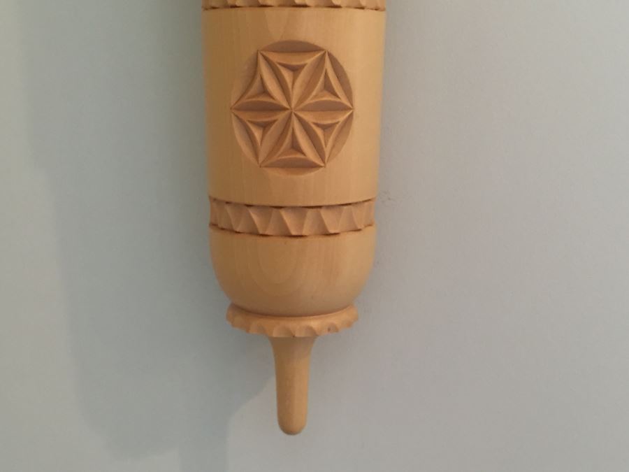 Swiss Albert Manser Carved Wooden Wall Flower Vase [Photo 6]