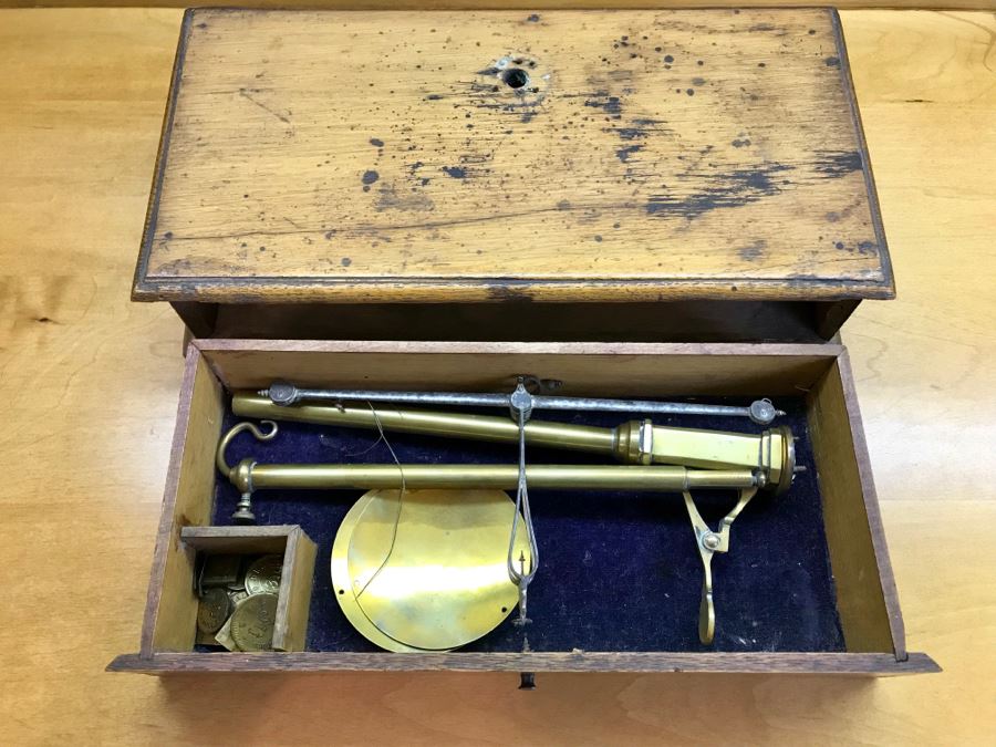 Antique Apothecary Portable Brass And Wood Balance Scale With Weights And Storage Box - Needs Rewiring [Photo 26]