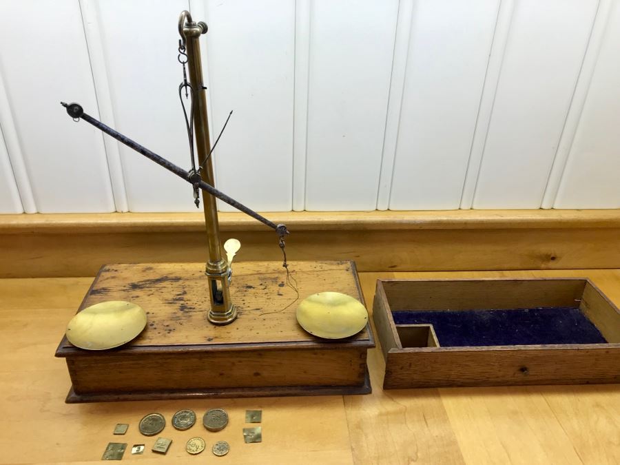 Antique Apothecary Portable Brass And Wood Balance Scale With Weights And Storage Box - Needs Rewiring [Photo 3]